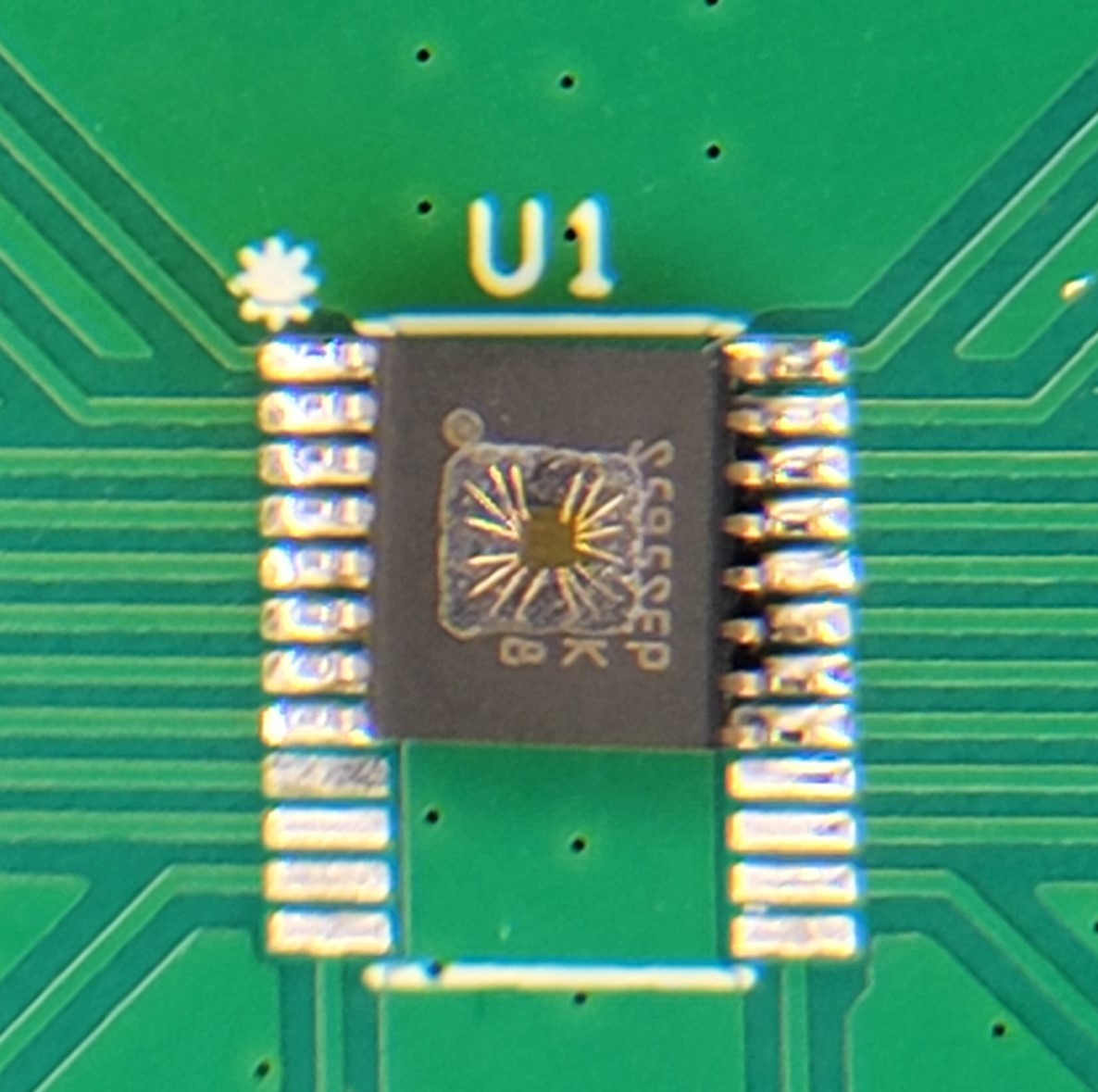 SN54SC8T595-SEP Photo of SN54SC8T595-SEP
                        Package Decapped