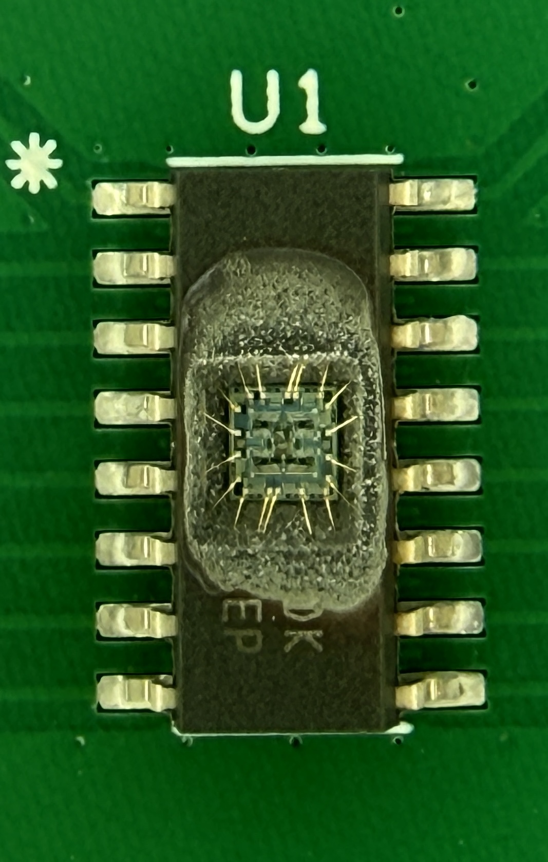  Photo of SN55LVRA4-SEP
                        Package Decapped