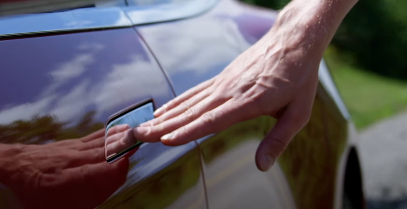  可展開(kāi)式車(chē)門(mén)把手的軟觸控或手接近檢測(cè)