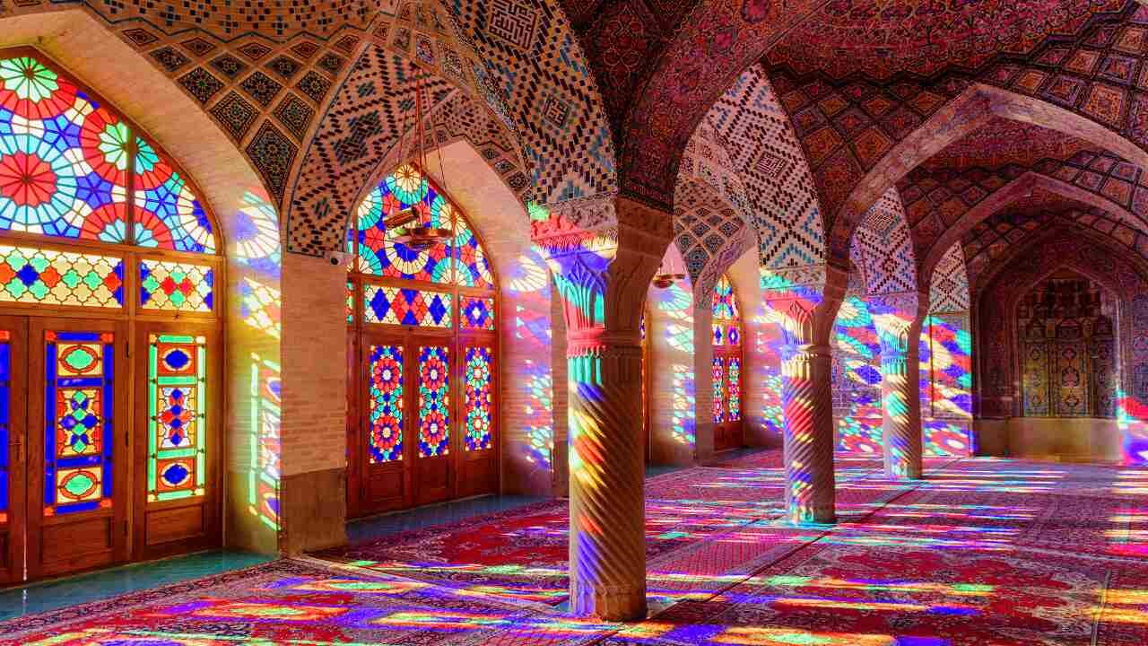  色彩鮮活奪目，色準無與倫比