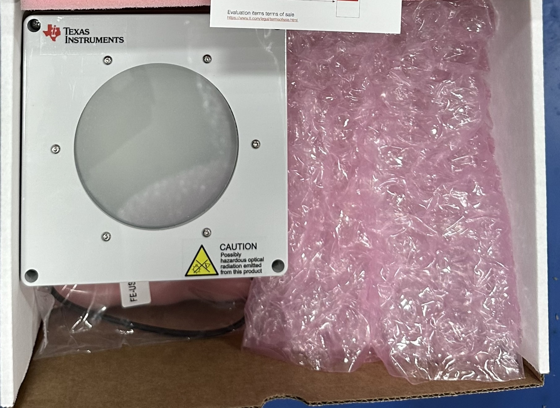 LIGHTSOURCE01EVM LIGHTSOURCE01EVM 套件內(nèi)容