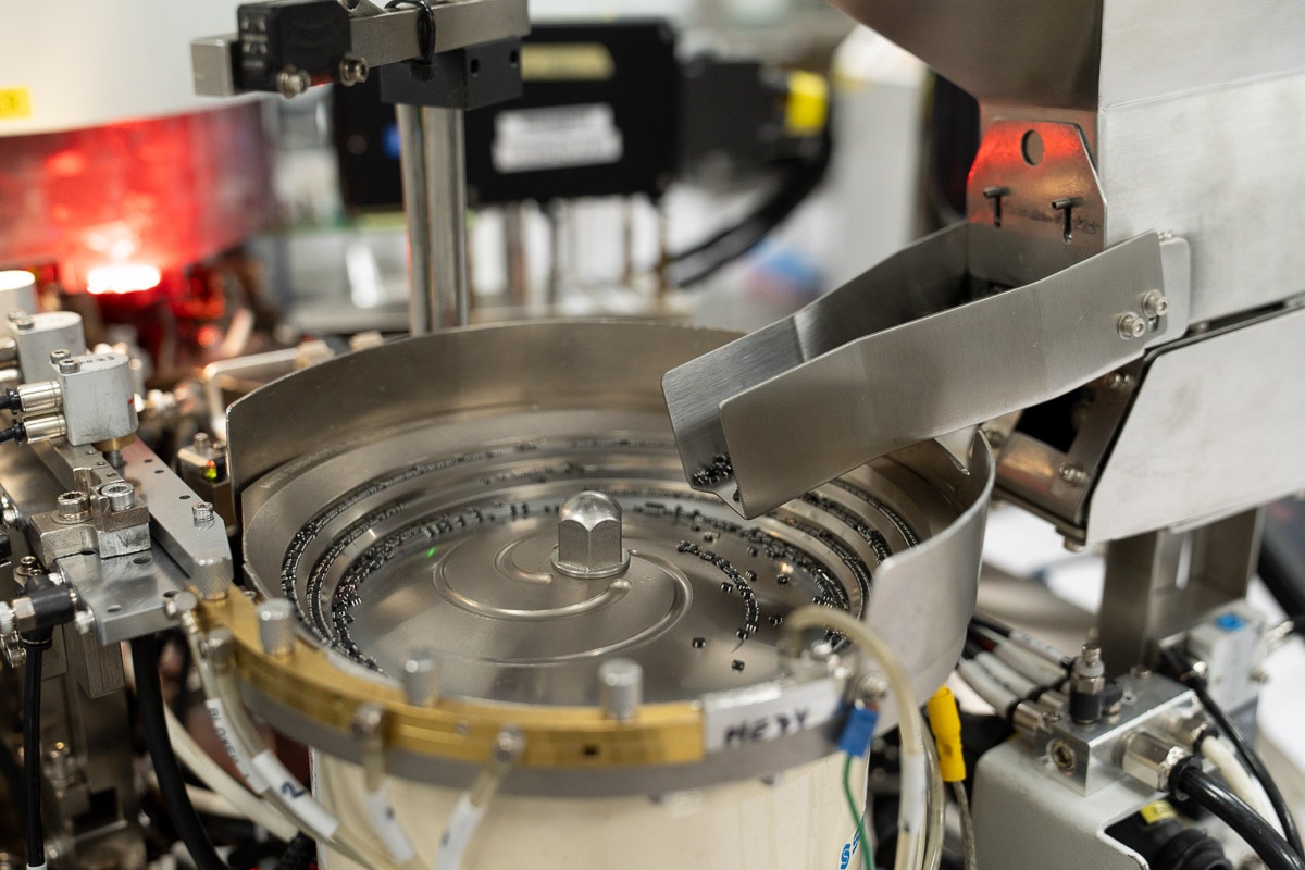  在封裝的最后一步，我們對每個 TI 產(chǎn)品進行測試，以做好發(fā)貨準備。